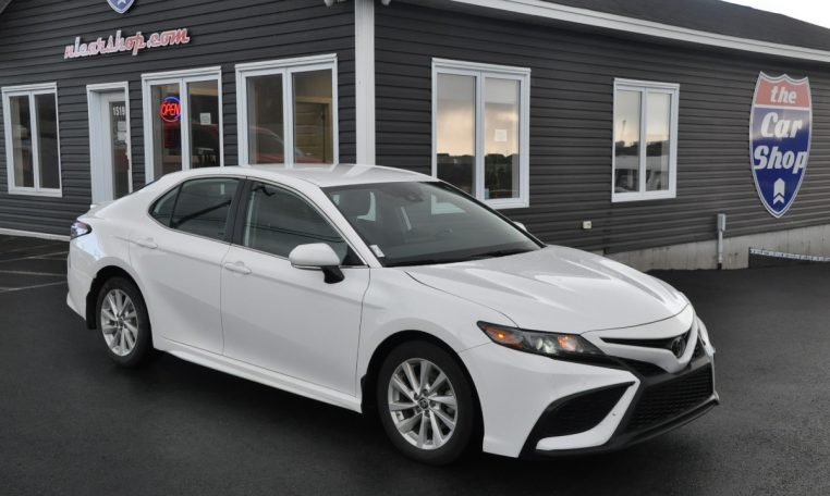 2023 Toyota Camry SE Auto warranty good or bad credit financing