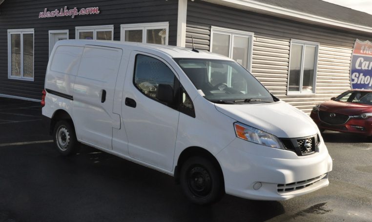 2021 Nissan NV200 Compact Cargo Van w/ divider and shelves WARRANTY FINANCING